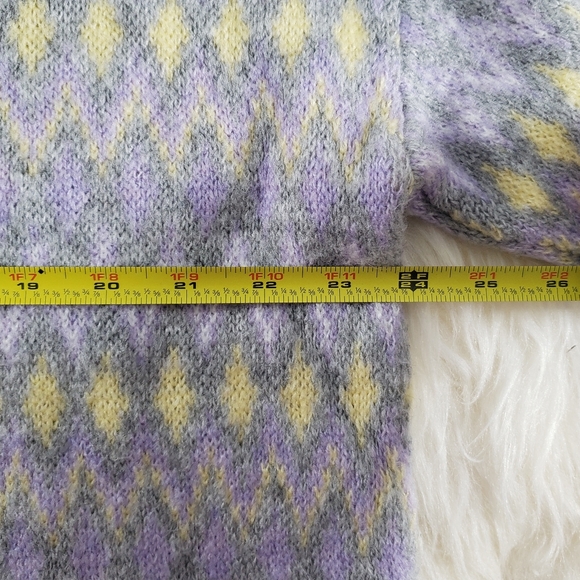 VGUC Berskha Mock Neck Argyle Patterned Pastel Gray Purple Sweater Size Small - Picture 12 of 13